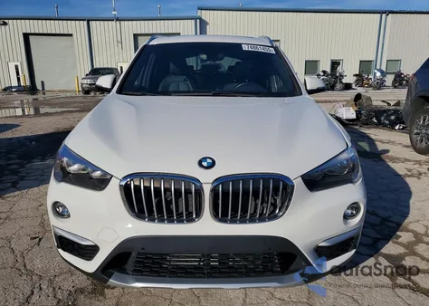 2018 BMW X1 xDrive28I z USA, uszkodzony, nr VIN WBXHT3C39J5L31376